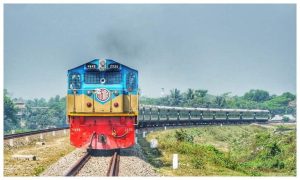 বয়স্কদের জন্য ট্রেনের ভাড়া ফ্রি, মেট্রো রেলে ২৫ শতাংশ ছাড়