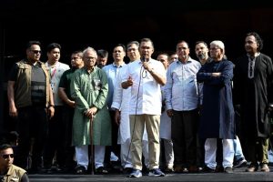 অসহায় মানুষের পাশে থাকতে নেতাকর্মীদের প্রতি আহ্বান প্রধানমন্ত্রীর