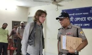 নাটোর স্টেশনে খোয়া গেল পাসপোর্ট-ক্যামেরা, উদ্ধার না পেয়ে ঢাকায় ফিরলেন জার্মান পর্যটক